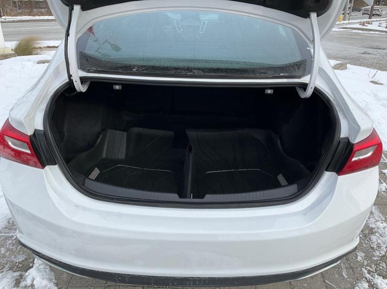 2022 Chevrolet Malibu RS Photo