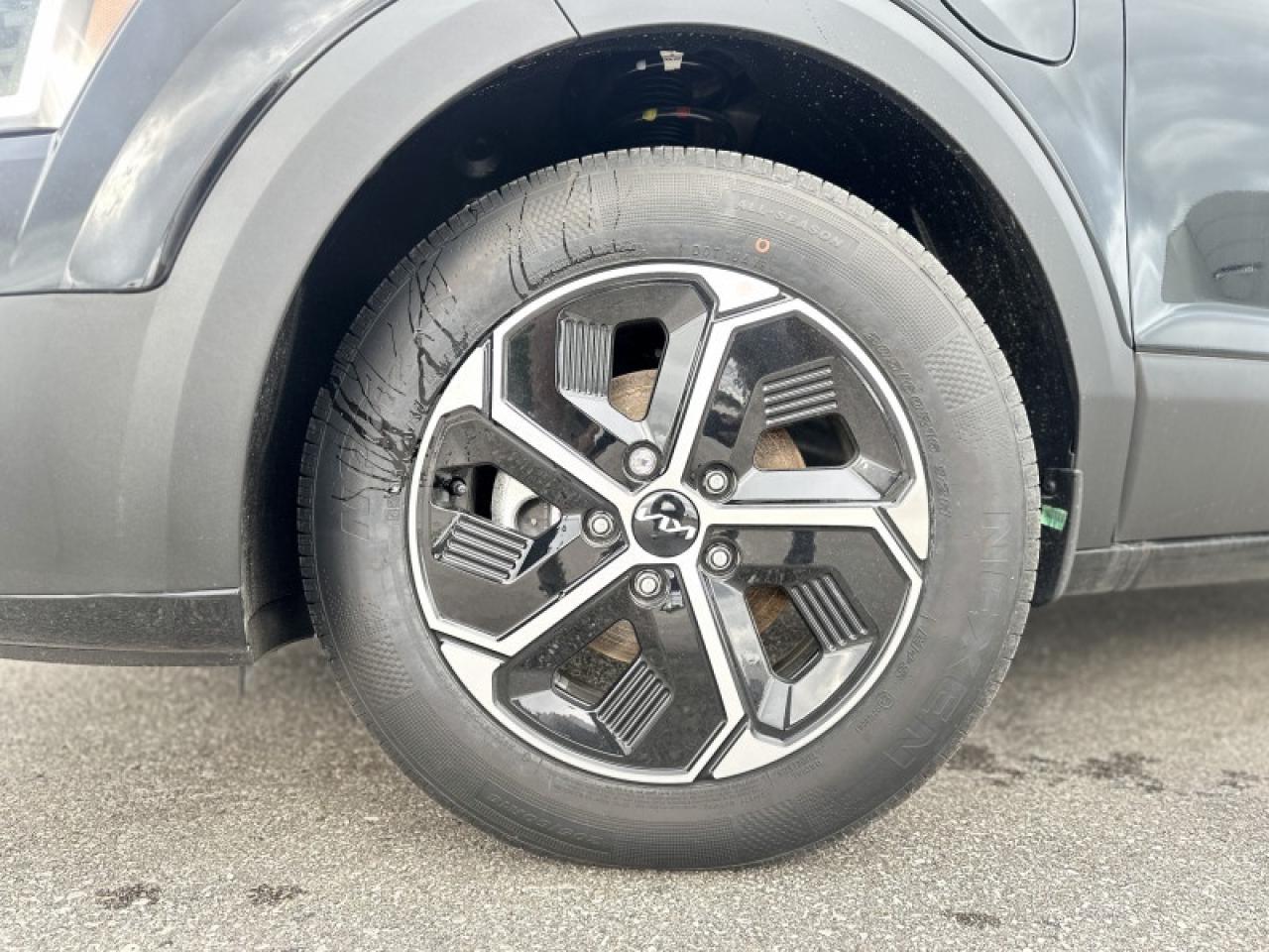 2025 Kia Niro Plug-In Hybrid EX Premium Photo