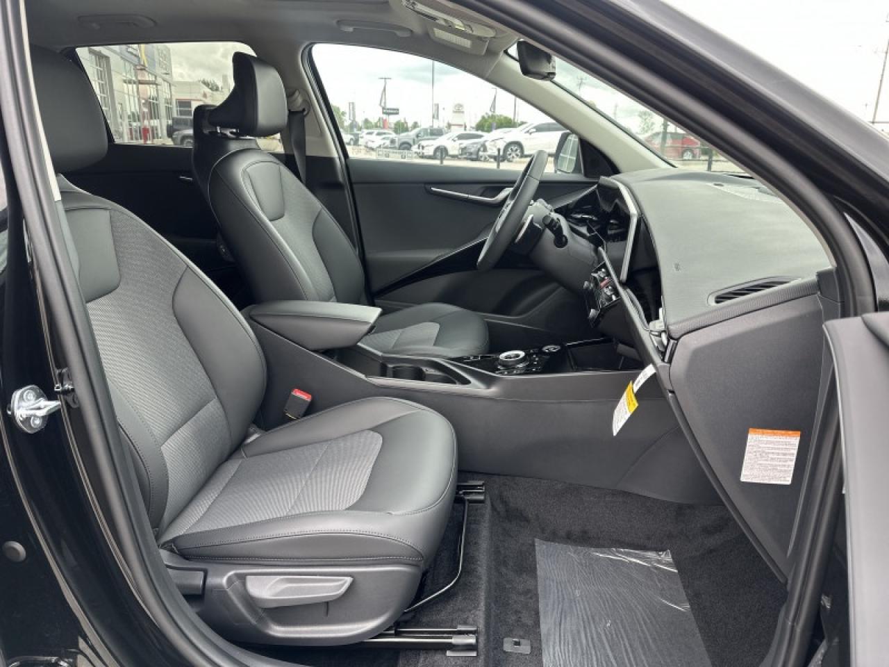 2025 Kia Niro Plug-In Hybrid EX Premium Photo