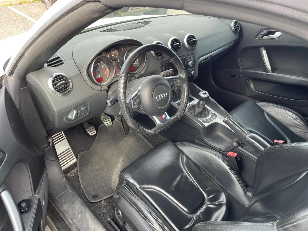 2008 Audi TT 2dr Roadster Man 3.2L quattro Photo