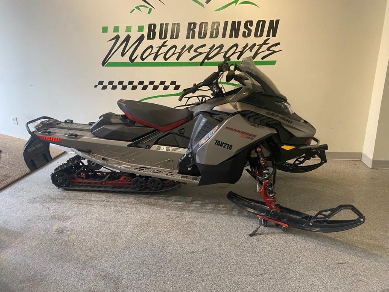 2023 Ski-Doo RENEGADE® X-RS® 850 137  Photo0