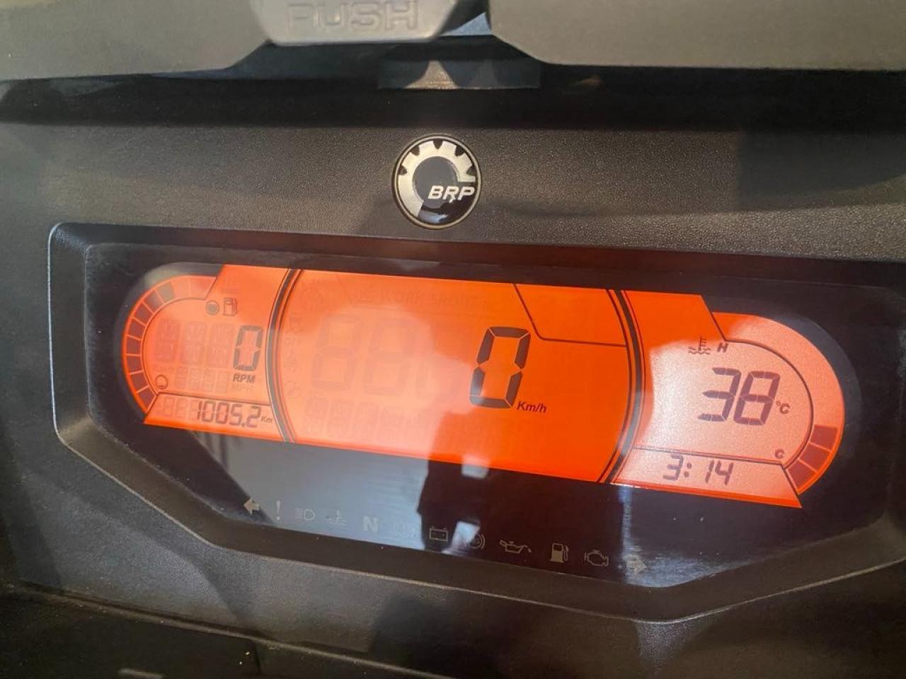 2023 Ski-Doo RENEGADE® X-RS® 850 137  Photo2