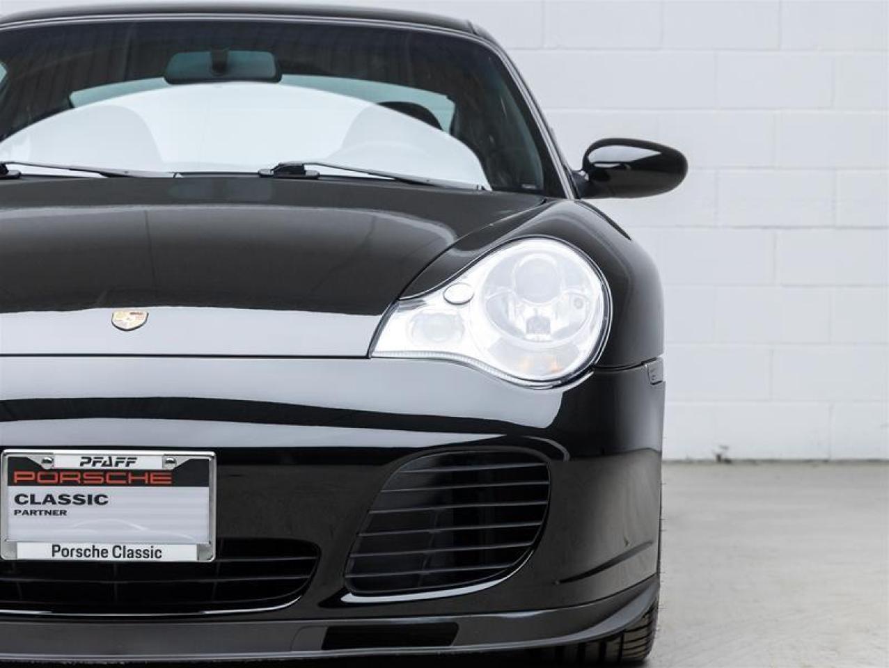 2001 Porsche 911  Photo