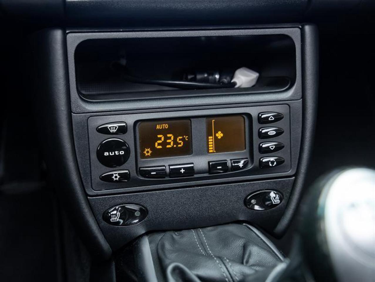 2001 Porsche 911  Photo