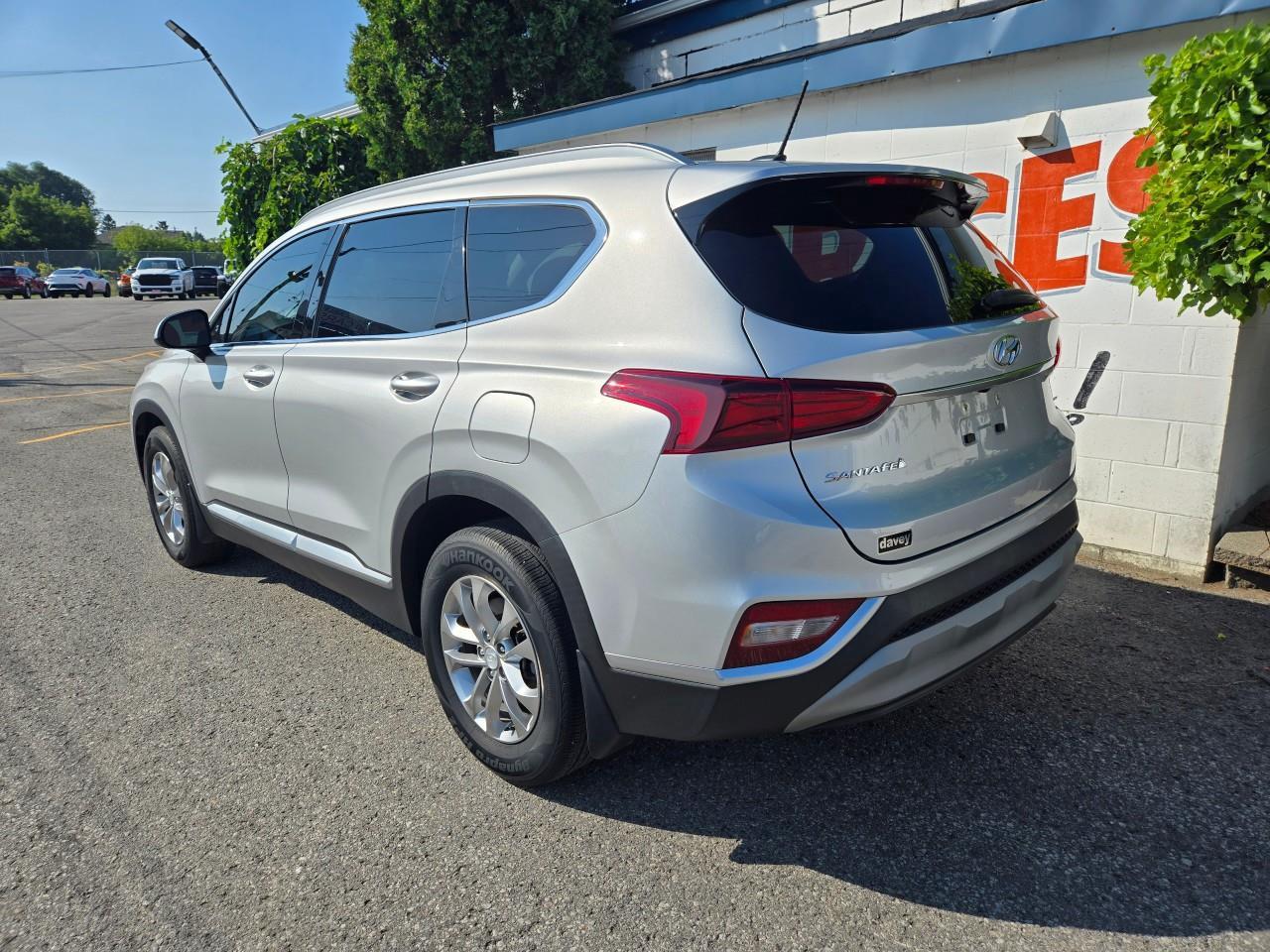 2019 Hyundai Santa Fe Essential w/Safety Package (A8) 4dr Front-Wheel Drive Photo