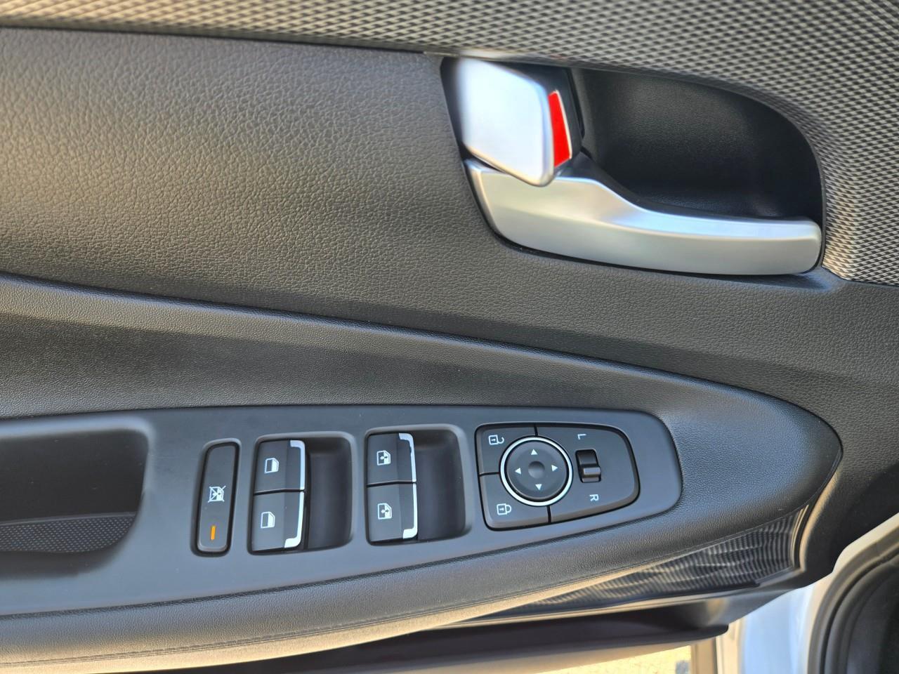 2019 Hyundai Santa Fe Essential w/Safety Package (A8) 4dr Front-Wheel Drive Photo