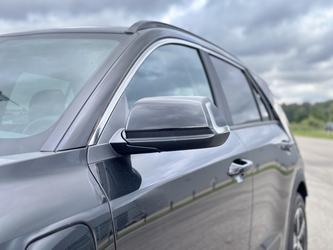 2025 Kia Niro Plug-In Hybrid EX Premium Photo3