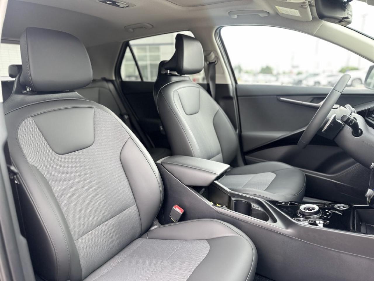 2025 Kia Niro Plug-In Hybrid EX Premium Photo