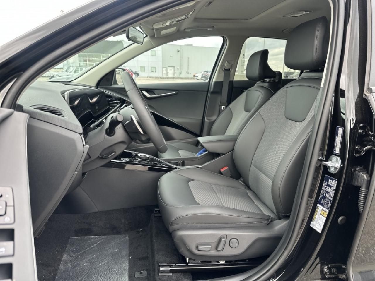 2025 Kia Niro Plug-In Hybrid EX Premium Photo