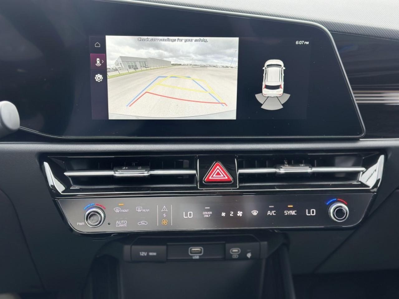 2025 Kia Niro Plug-In Hybrid EX Premium Photo