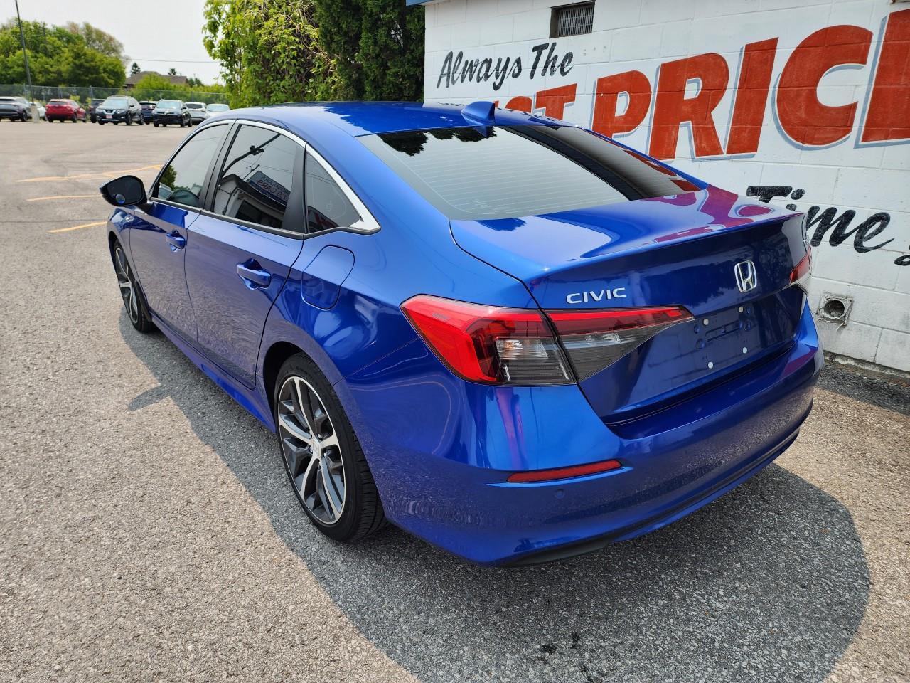 2022 Honda Civic Touring 4dr Sedan Photo