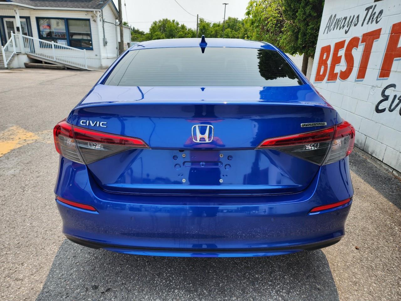 2022 Honda Civic Touring 4dr Sedan Photo