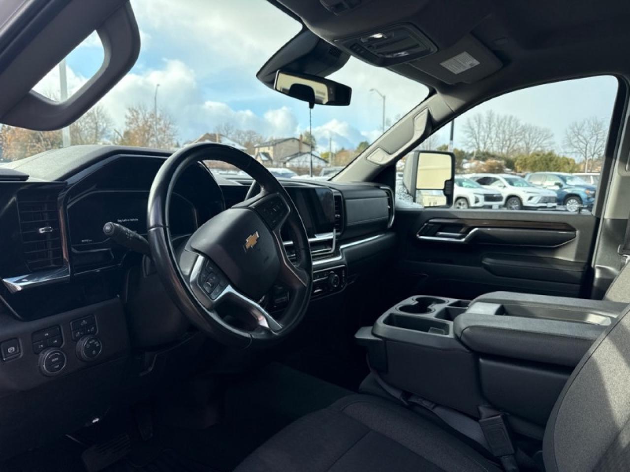 2024 Chevrolet SILVERADO 2500HD LT Photo