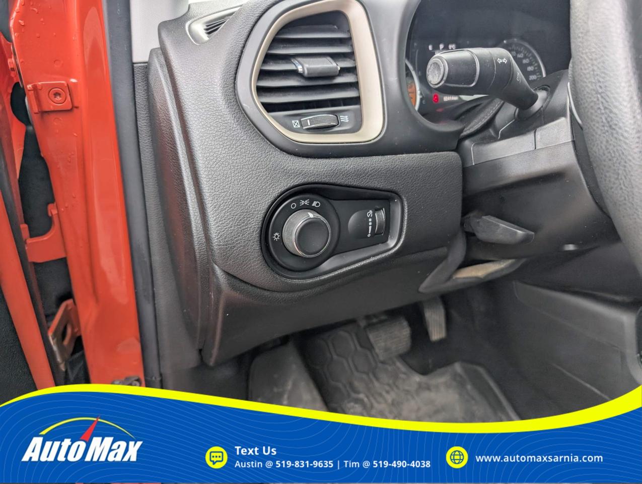 2015 Jeep Renegade Sport 4dr Front-wheel Drive Photo