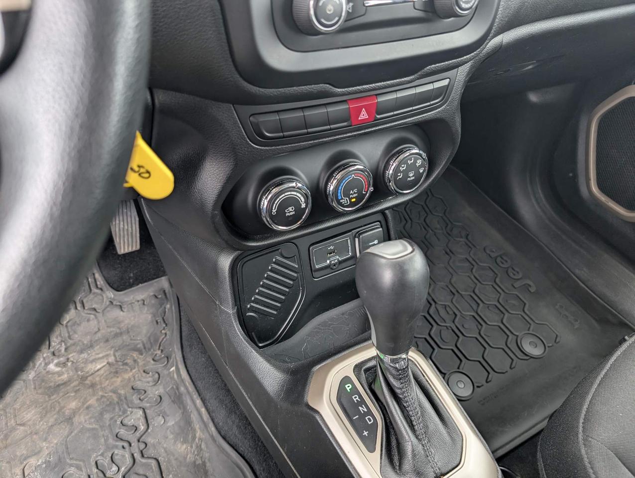 2015 Jeep Renegade Sport 4dr Front-wheel Drive Photo