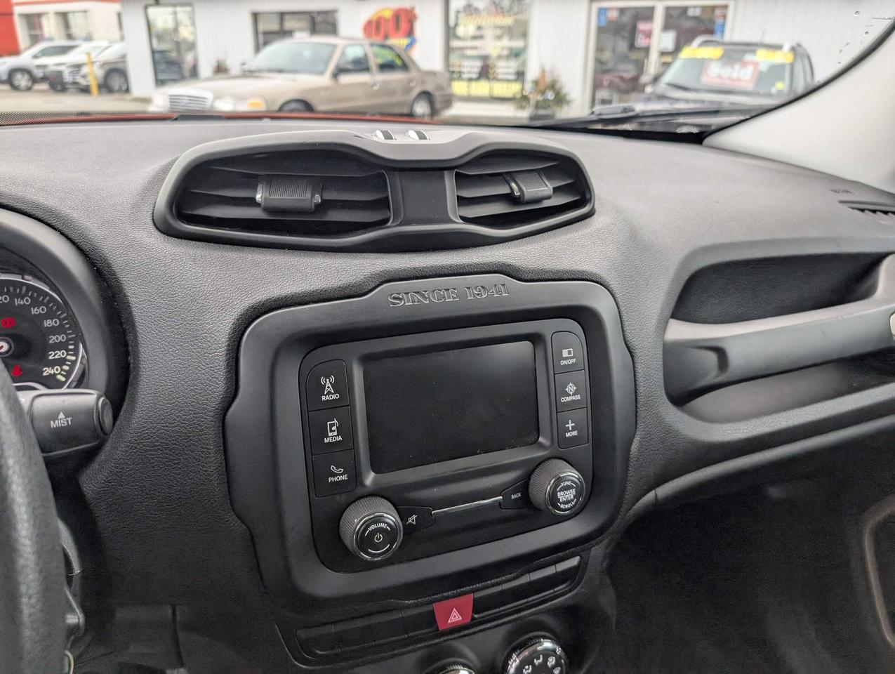 2015 Jeep Renegade Sport 4dr Front-wheel Drive Photo