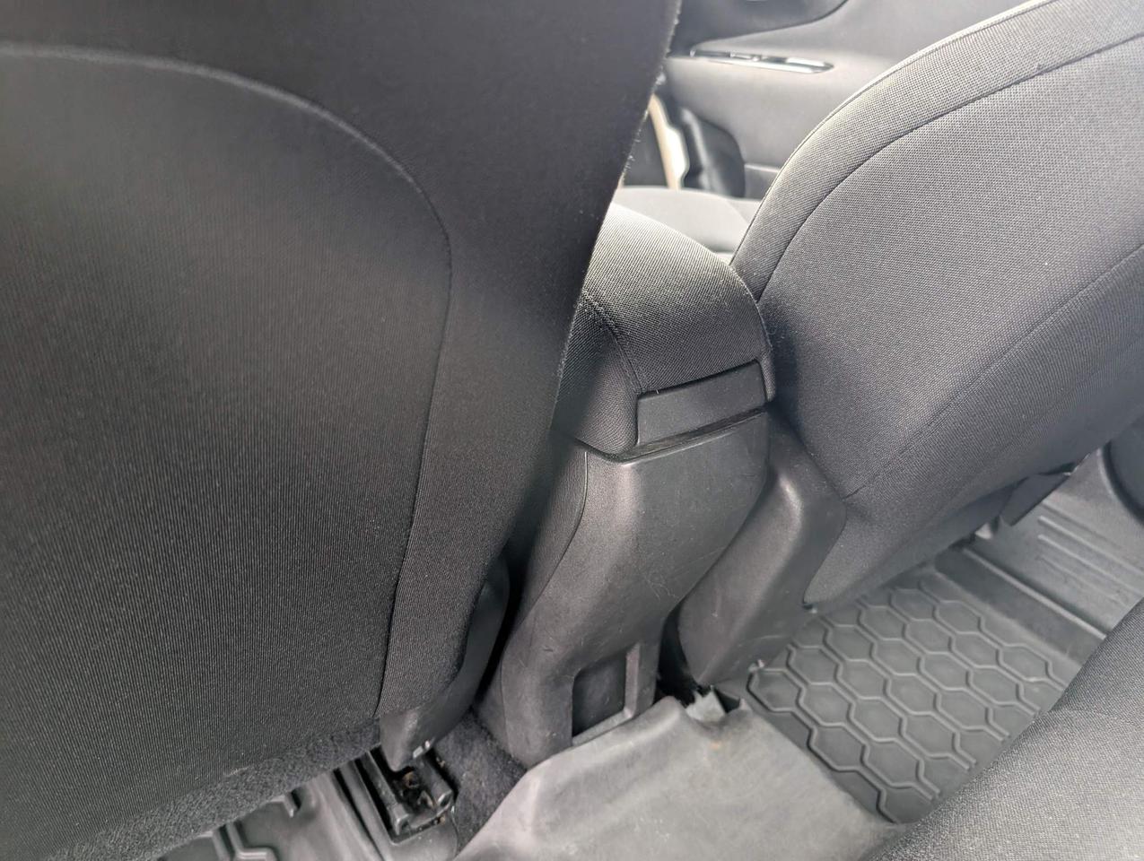 2015 Jeep Renegade Sport 4dr Front-wheel Drive Photo