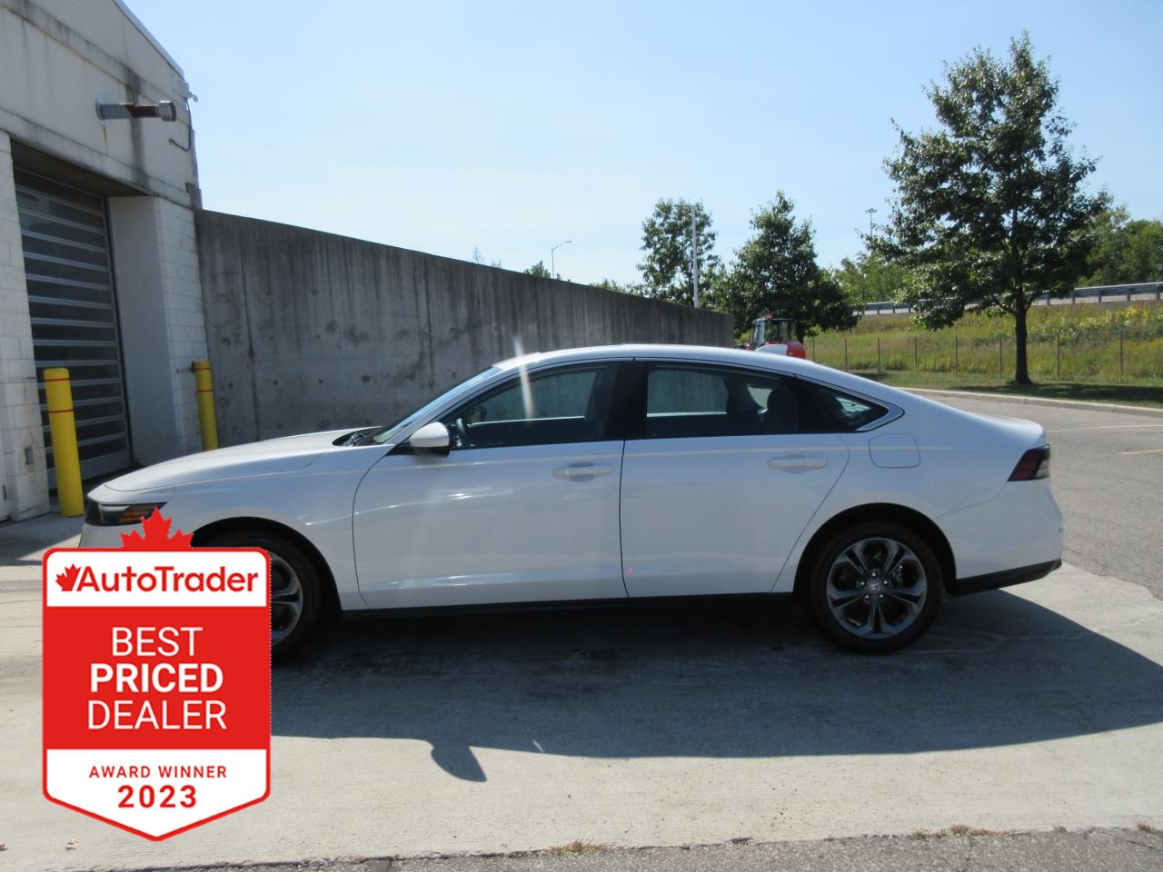 2024 Honda Accord EX 4DR SEDAN Photo2