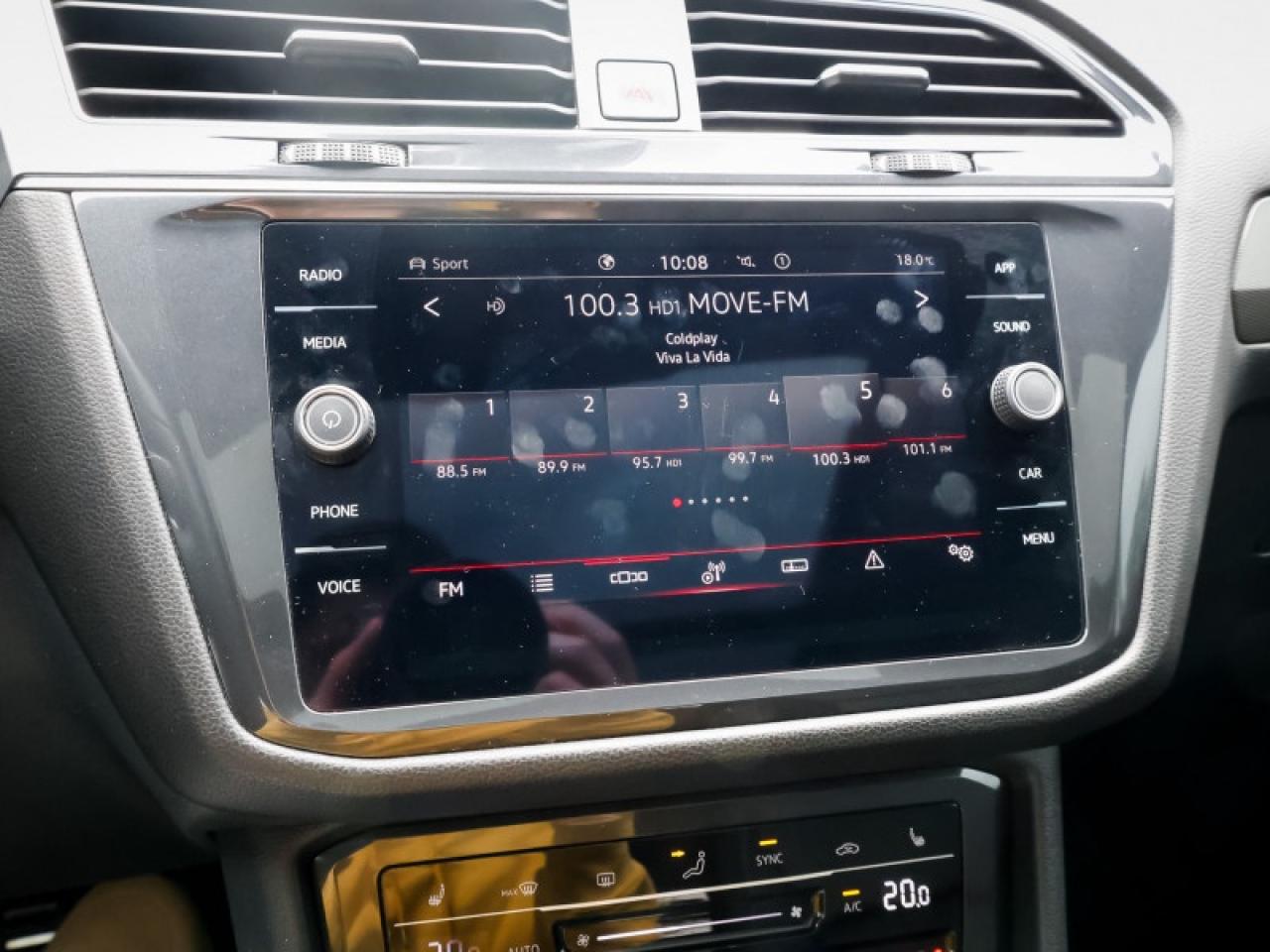 2024 Volkswagen Tiguan Comfortline R-Line Black Edition Photo