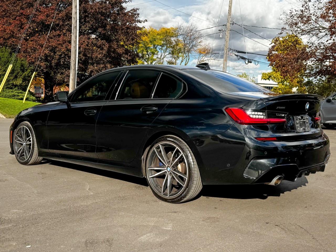 2019 BMW 3 Series Sedan Photo