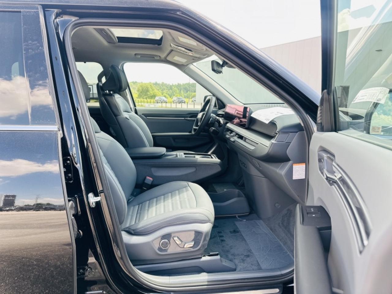 2026 Kia EV9 W/PREMIUM PACKAGE Photo