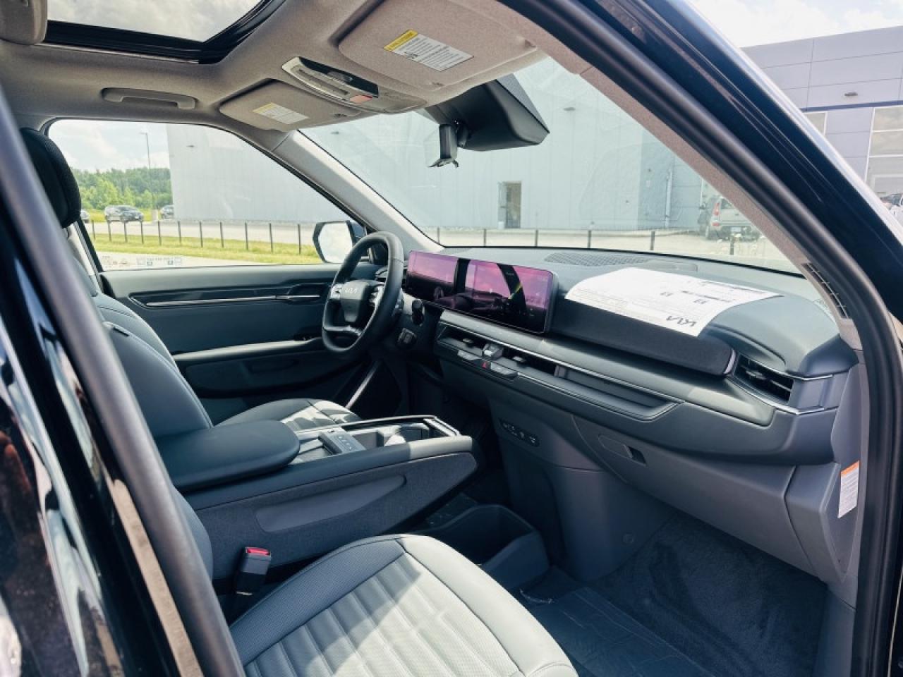 2026 Kia EV9 W/PREMIUM PACKAGE Photo