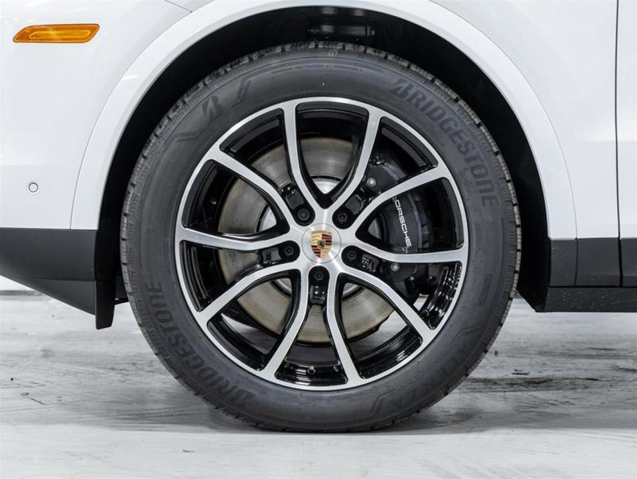 2026 Porsche Cayenne  Photo4