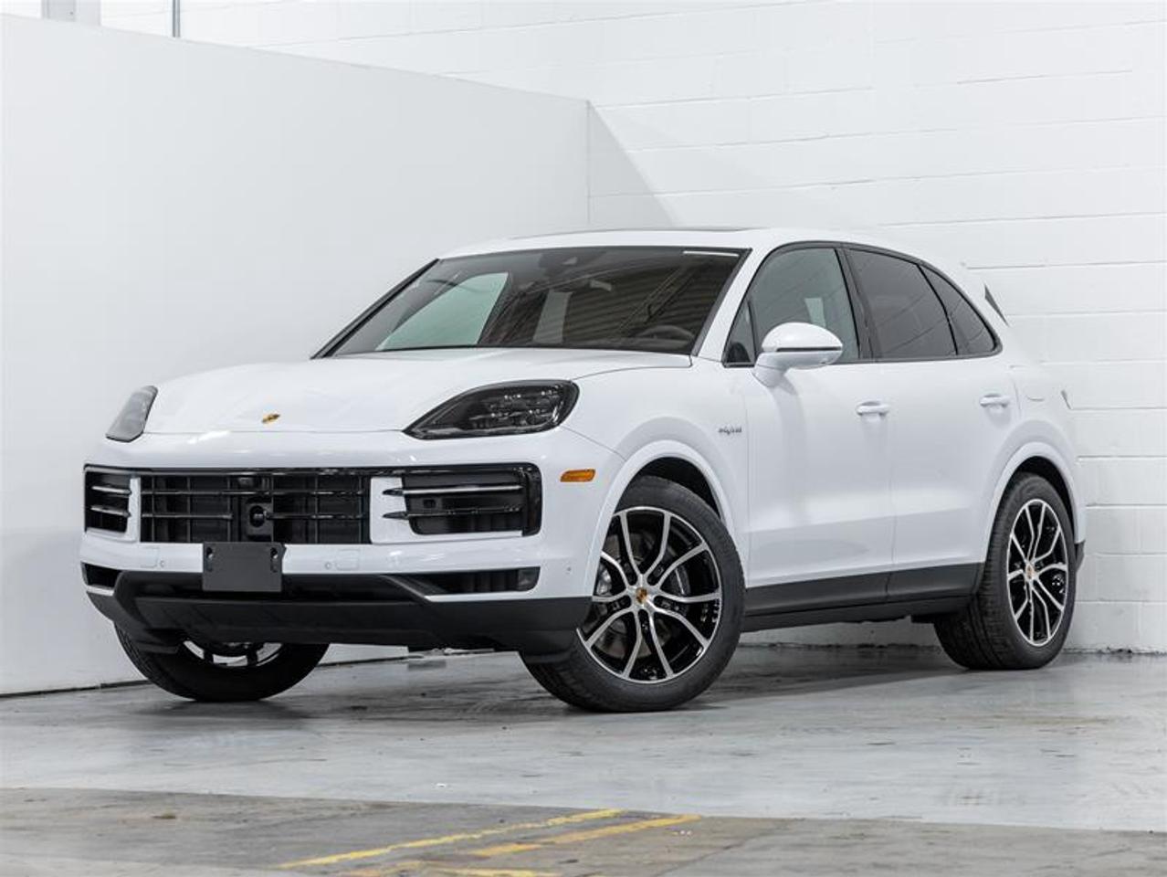 2026 Porsche Cayenne  Photo0