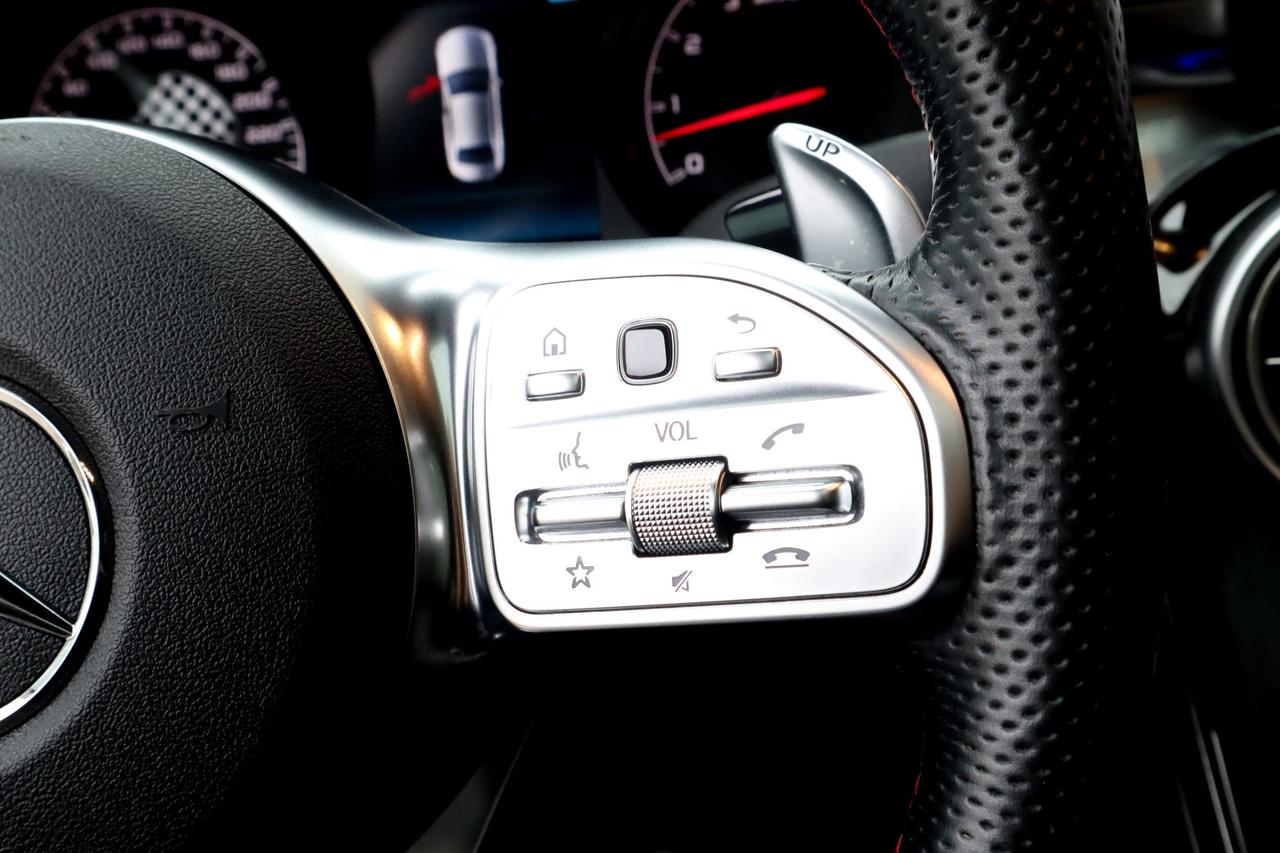 2021 Mercedes-Benz GLC  Photo