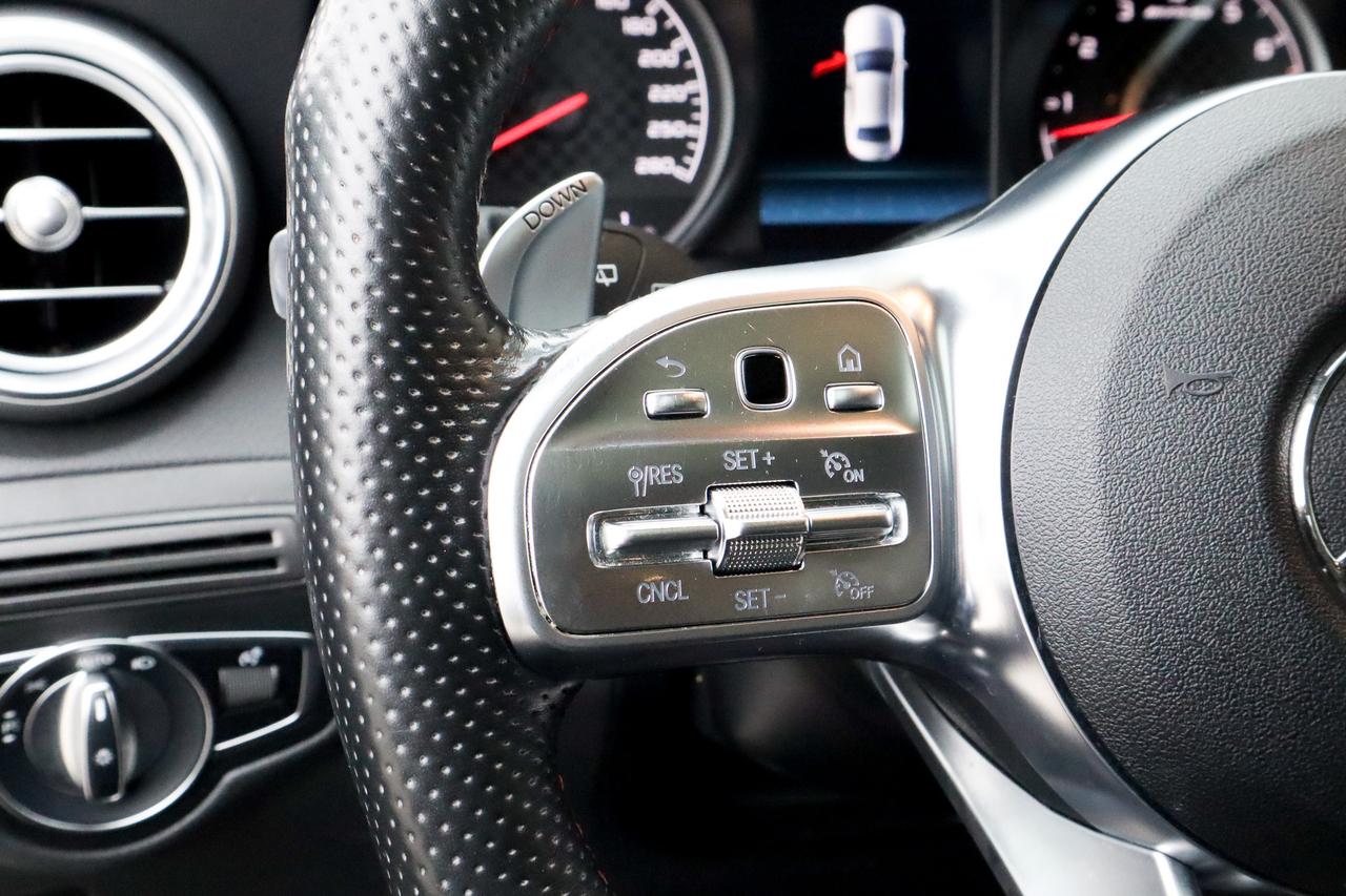 2021 Mercedes-Benz GLC  Photo