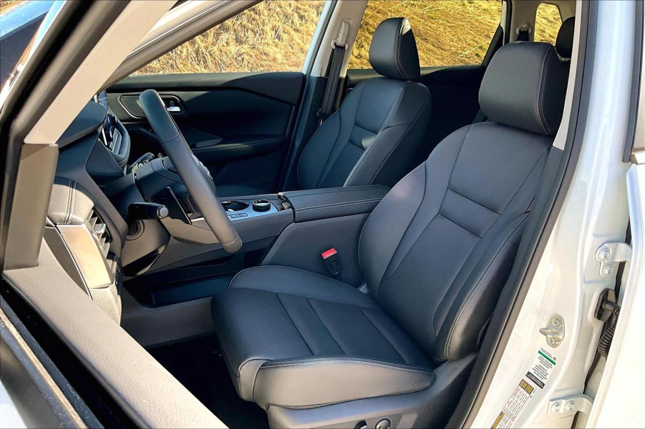 2025 Nissan Rogue Midnight Edition 4dr All-Wheel Drive Sport Utility Photo