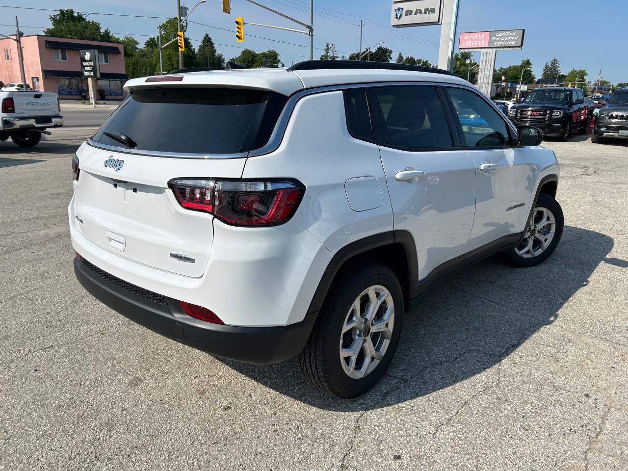 2025 Jeep Compass North 4dr 4x4 Photo
