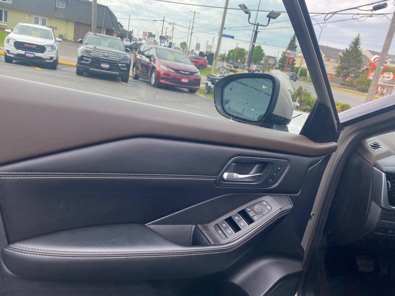 2023 Nissan Rogue SL 4dr All-Wheel Drive Sport Utility Photo