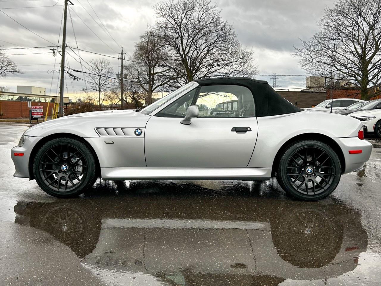 2002 BMW Z3 Series Z3 2dr Roadster 3.0i Photo