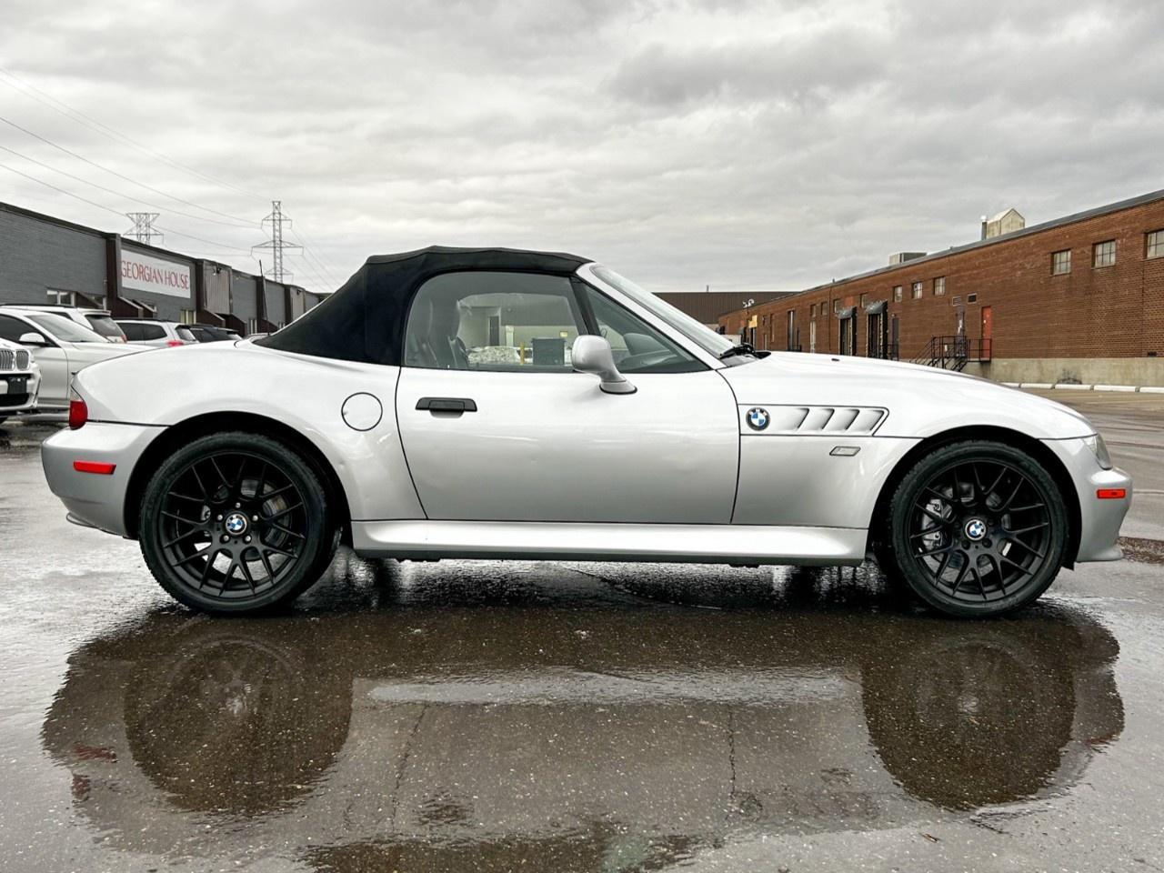 2002 BMW Z3 Series Z3 2dr Roadster 3.0i Photo