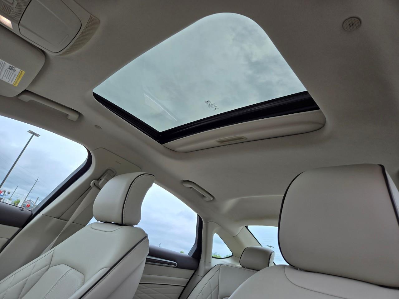 2018 Ford Fusion Energi Platinum 4dr Front-Wheel Drive Sedan Photo