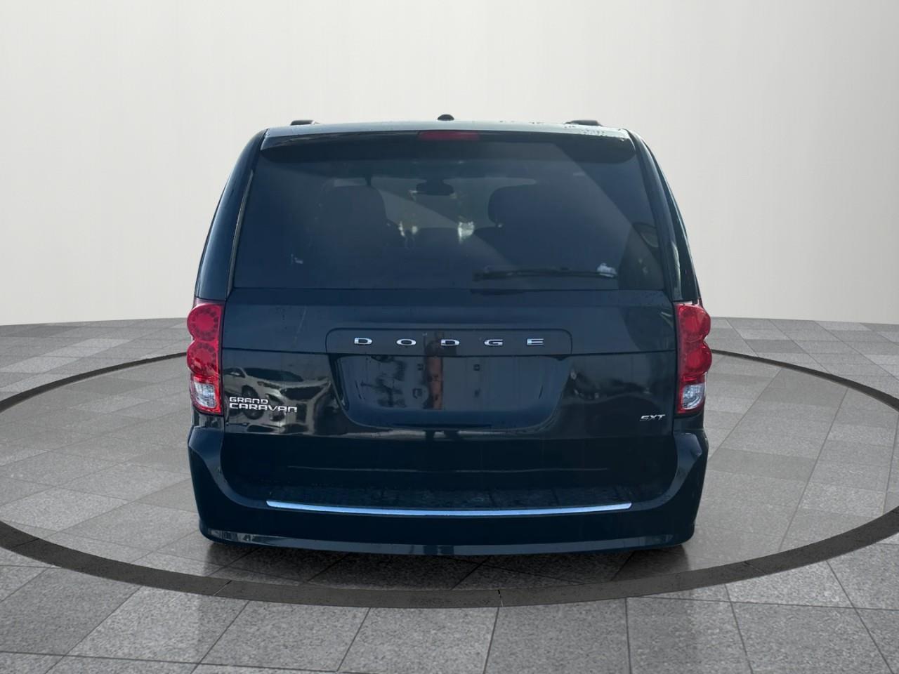 2019 Dodge Grand Caravan CVP/SXT Passenger Van Photo4