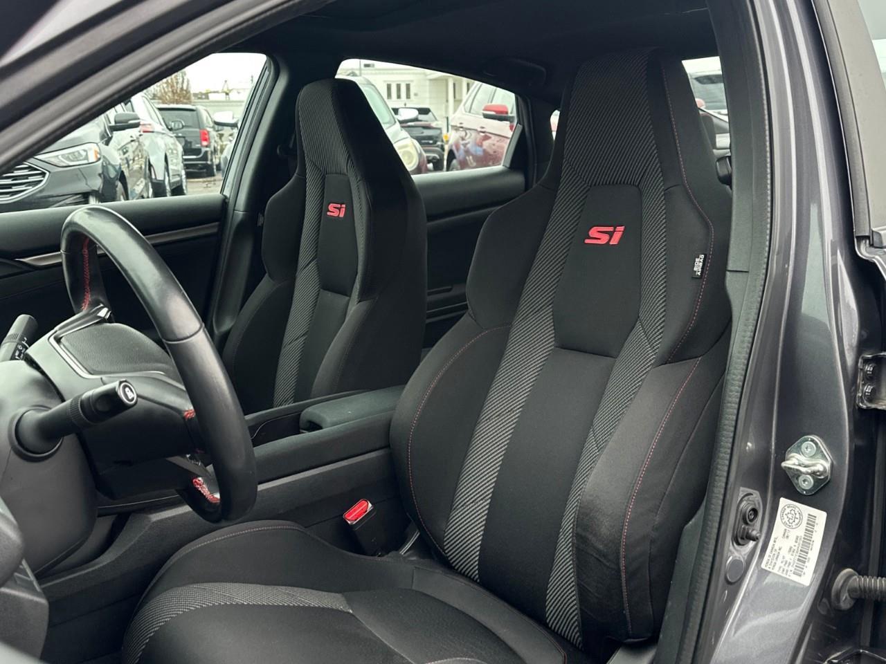 2017 Honda Civic Si (M6) 4dr Sedan Photo