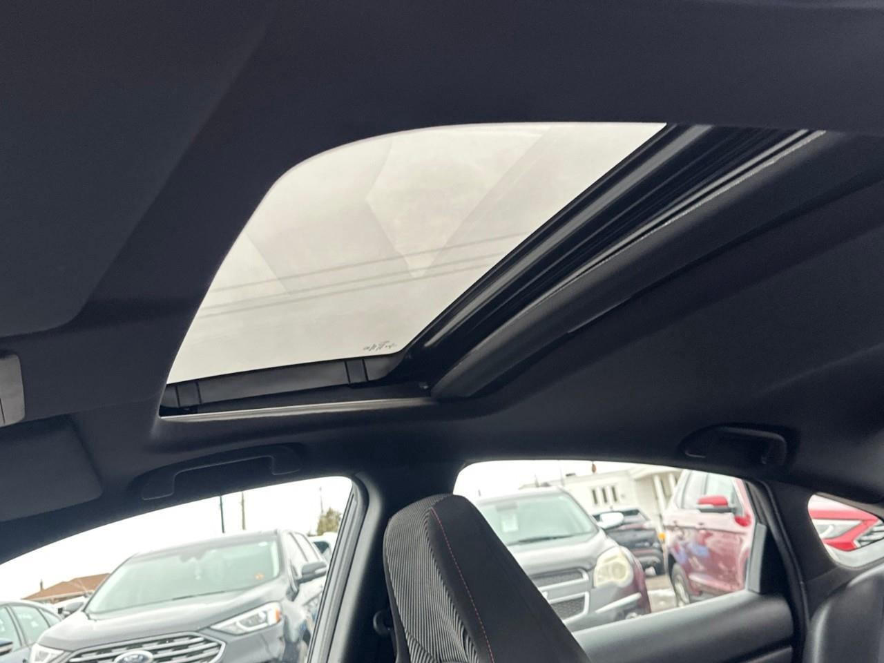 2017 Honda Civic Si (M6) 4dr Sedan Photo