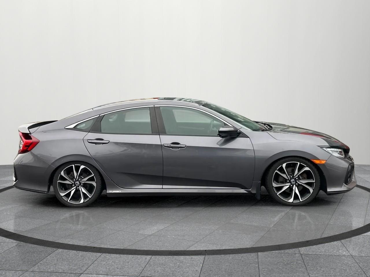 2017 Honda Civic Si (M6) 4dr Sedan Photo