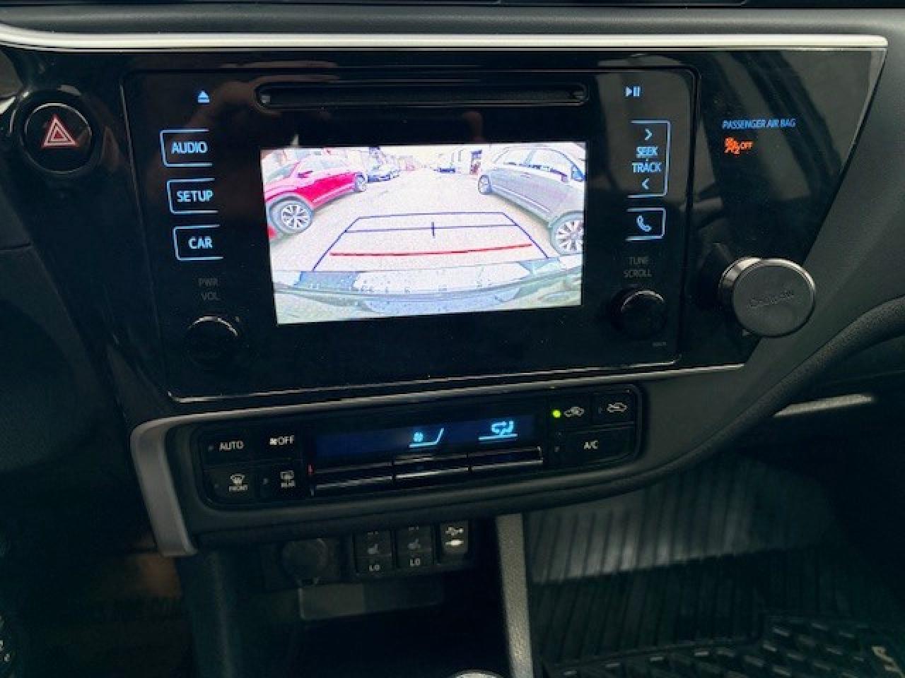 2018 Toyota Corolla LE (CVTi-S) 4dr Sedan Photo