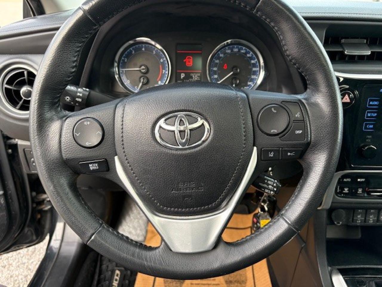 2018 Toyota Corolla LE (CVTi-S) 4dr Sedan Photo
