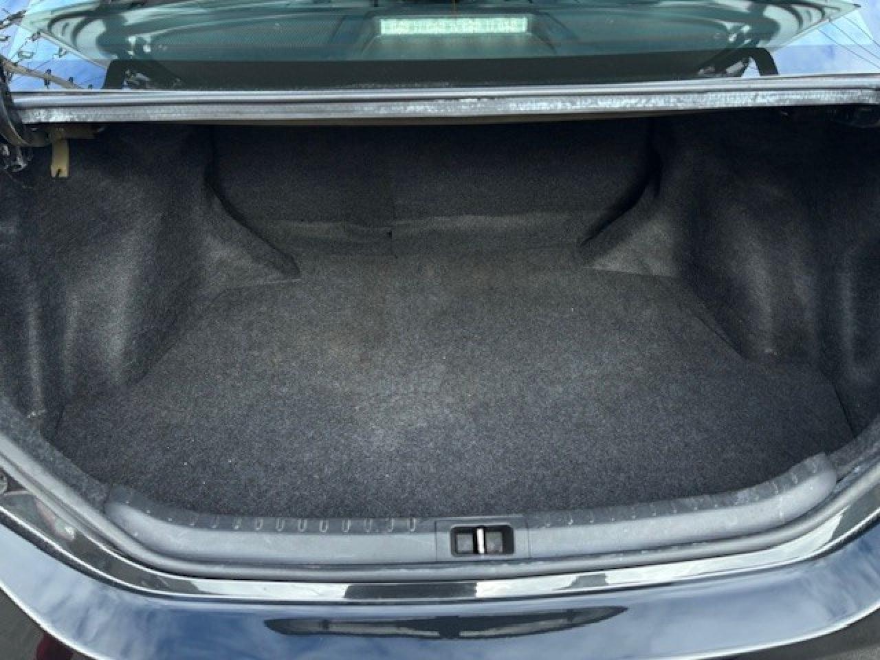 2018 Toyota Corolla LE (CVTi-S) 4dr Sedan Photo