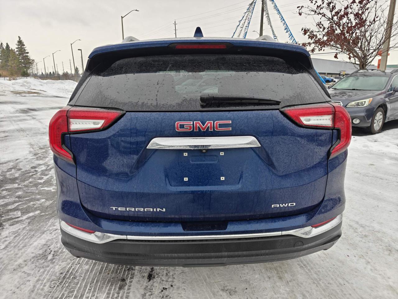 2023 GMC Terrain SLT All-wheel Drive Photo4