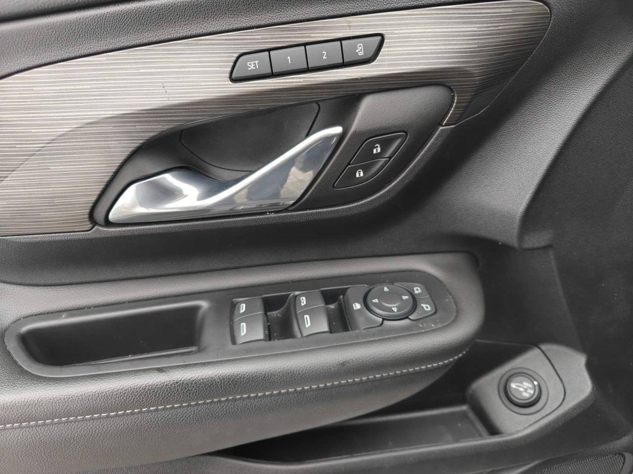 2023 GMC Terrain SLT All-wheel Drive Photo