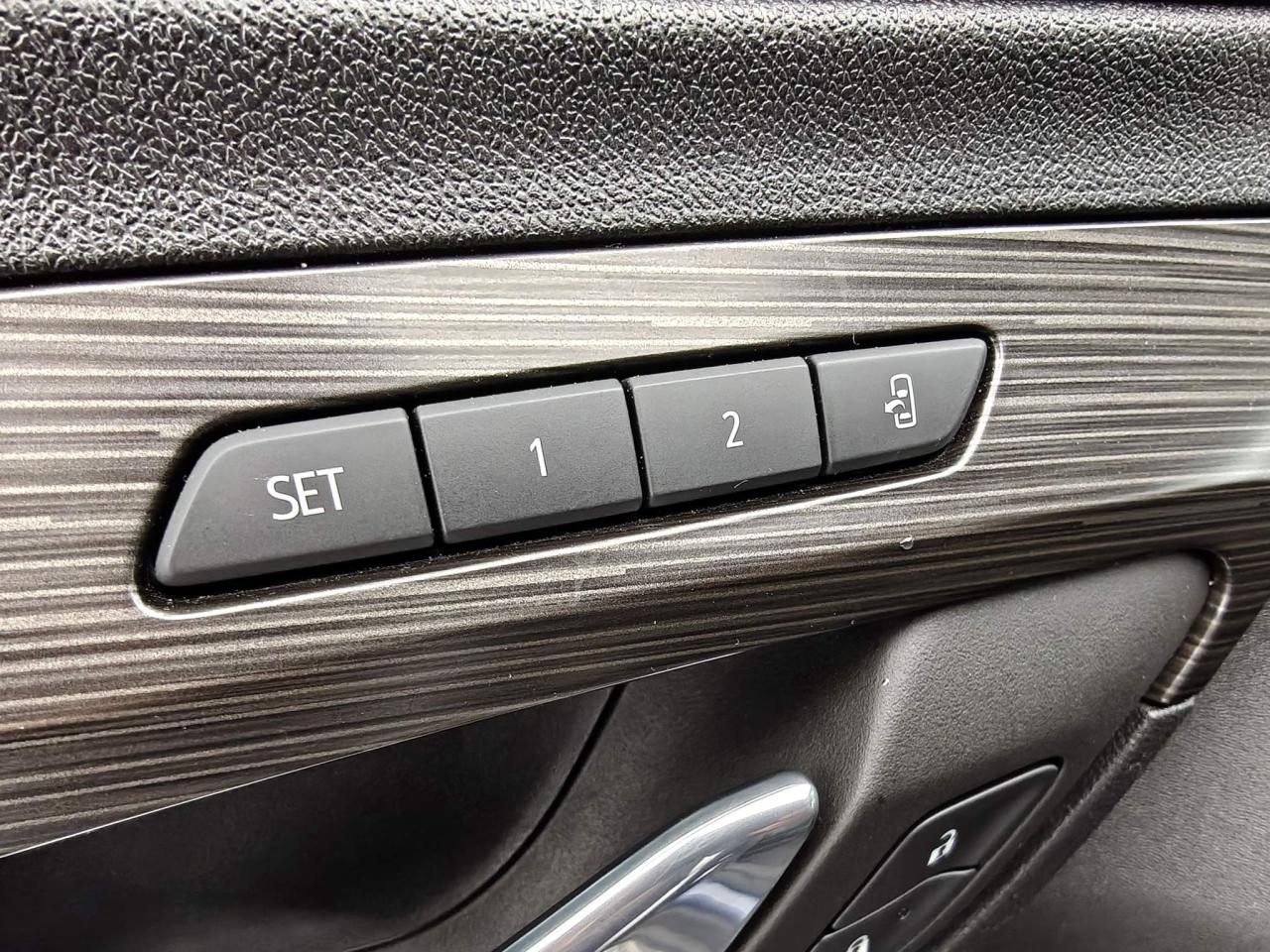 2023 GMC Terrain SLT All-wheel Drive Photo