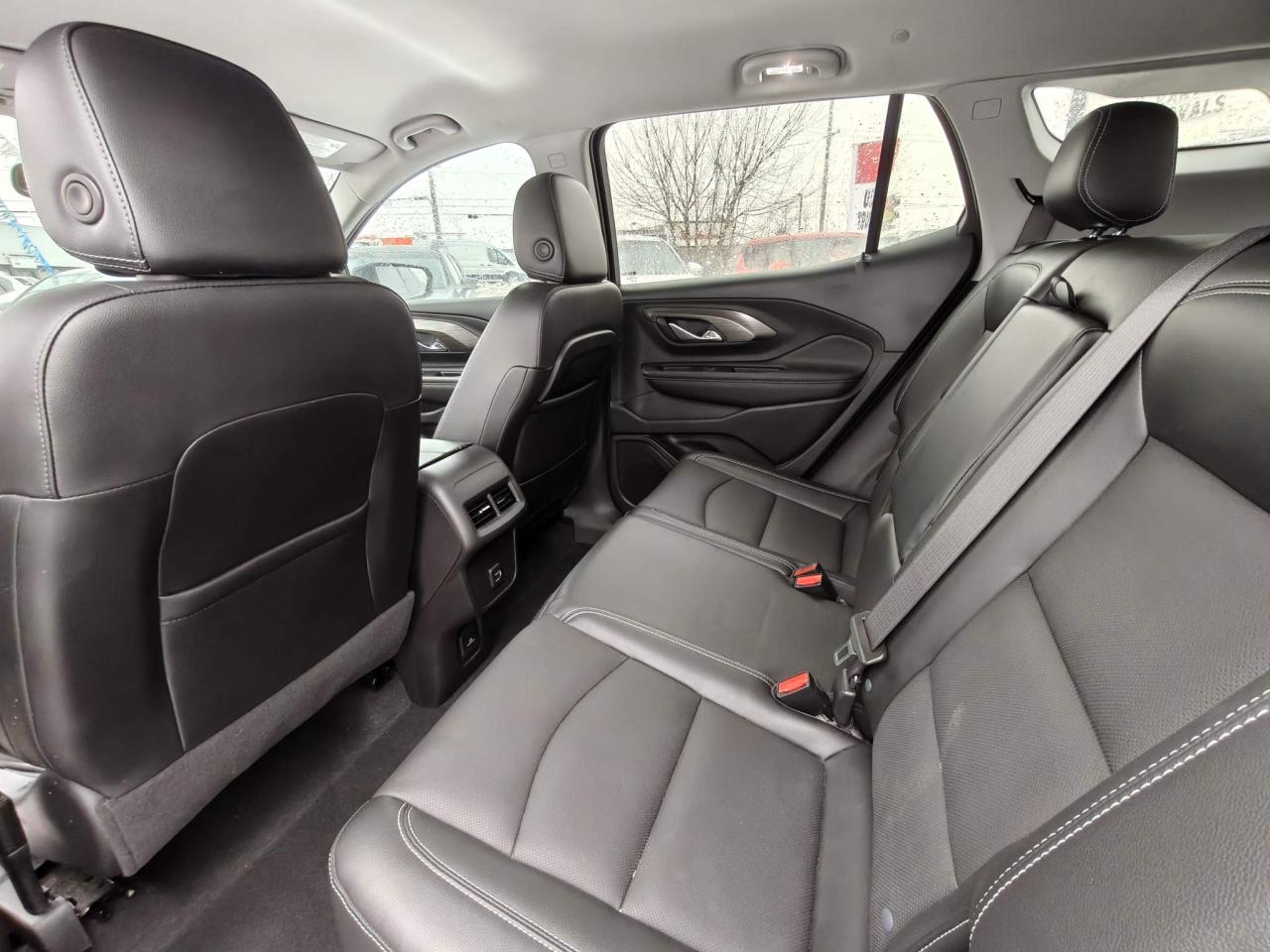 2023 GMC Terrain SLT All-wheel Drive Photo