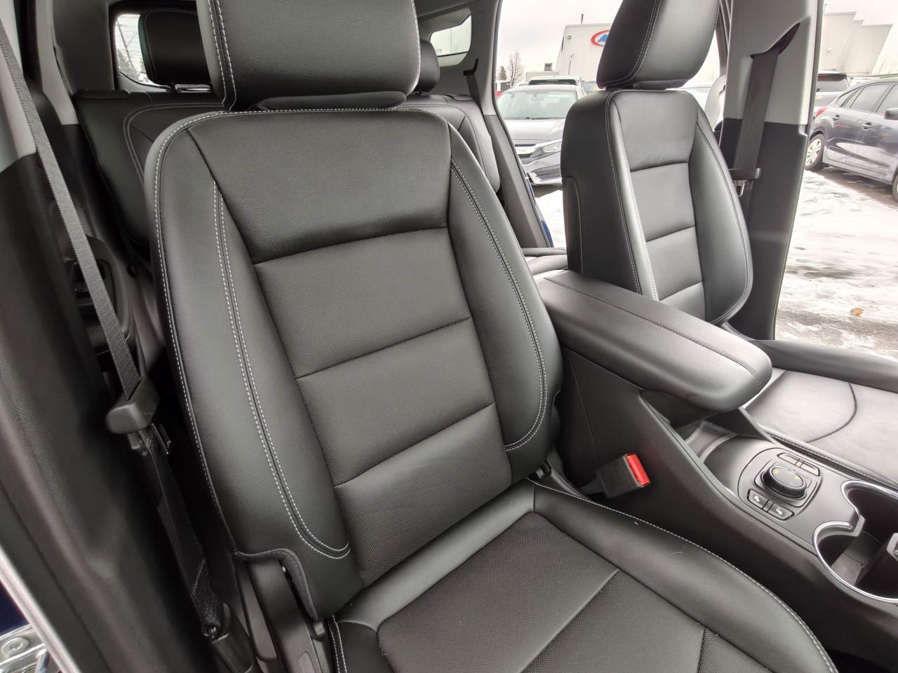 2023 GMC Terrain SLT All-wheel Drive Photo