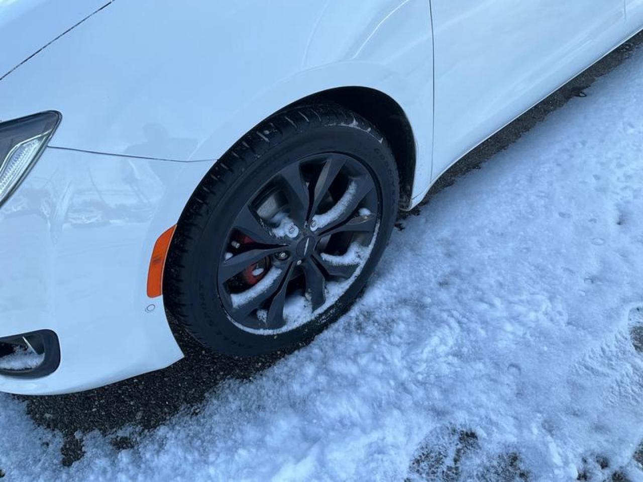 2018 Chrysler Pacifica Limited Photo