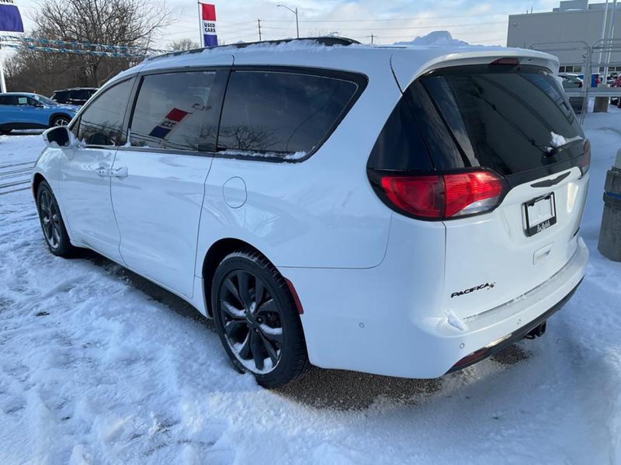 2018 Chrysler Pacifica Limited Photo
